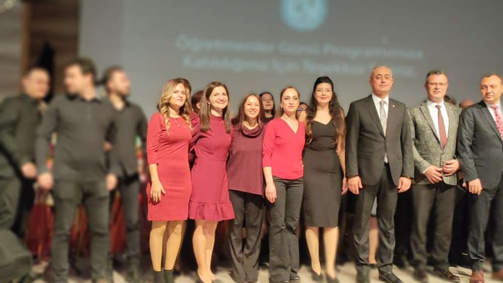 Alaşehir'de 24 Kasım Öğretmenler Günü Kutlandı