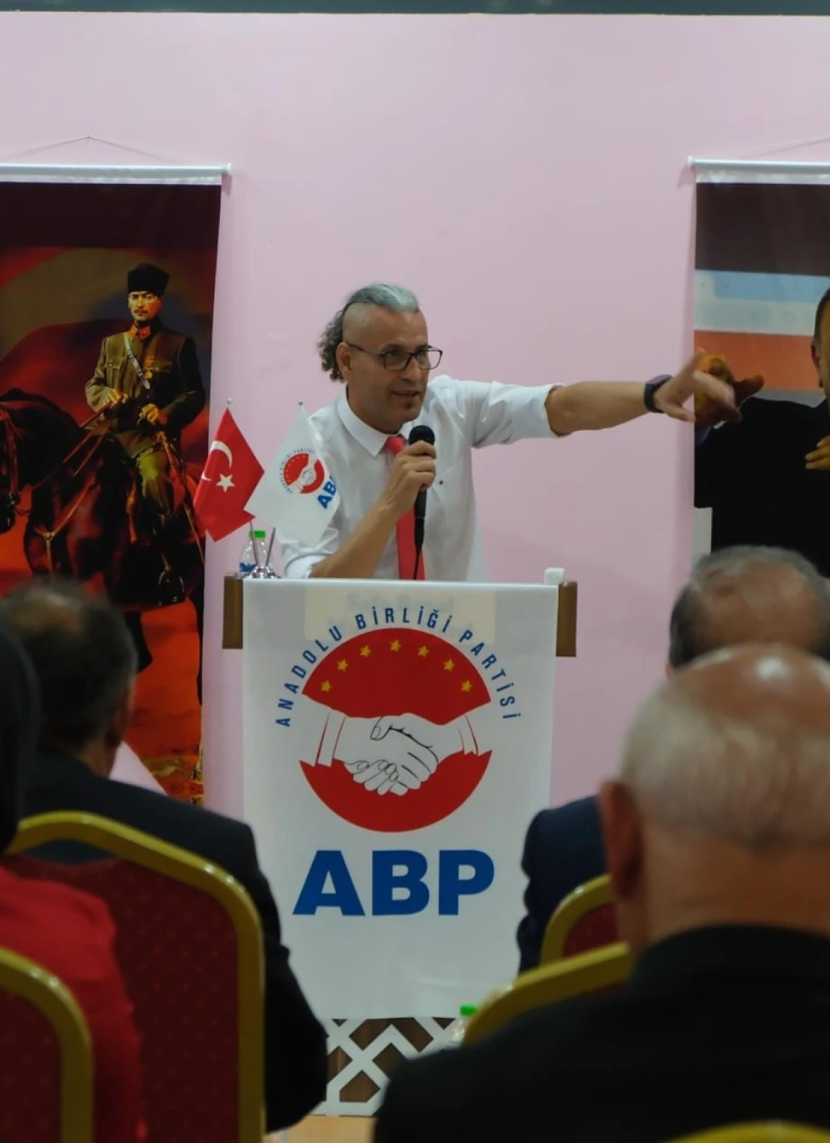 Anadolu Birliği Partisi Manisa&rsquo;da Teşkilatlanma &Ccedil;alışmalarını S&uuml;rd&uuml;r&uuml;yor