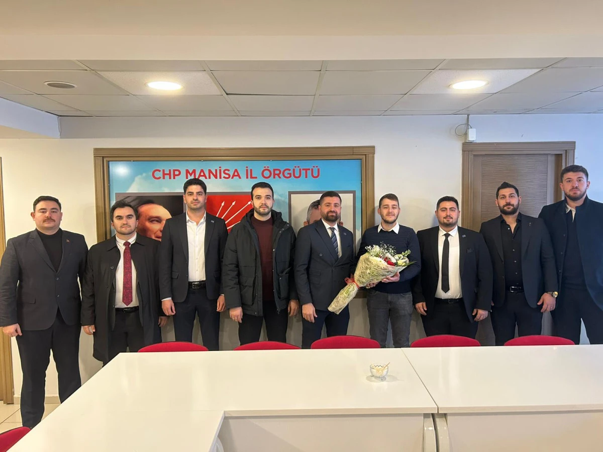 Anahtar Parti Gen&ccedil;lik Kolları&rsquo;ndan CHP İl Gen&ccedil;lik Kolları&rsquo;na Taziye Ziyareti