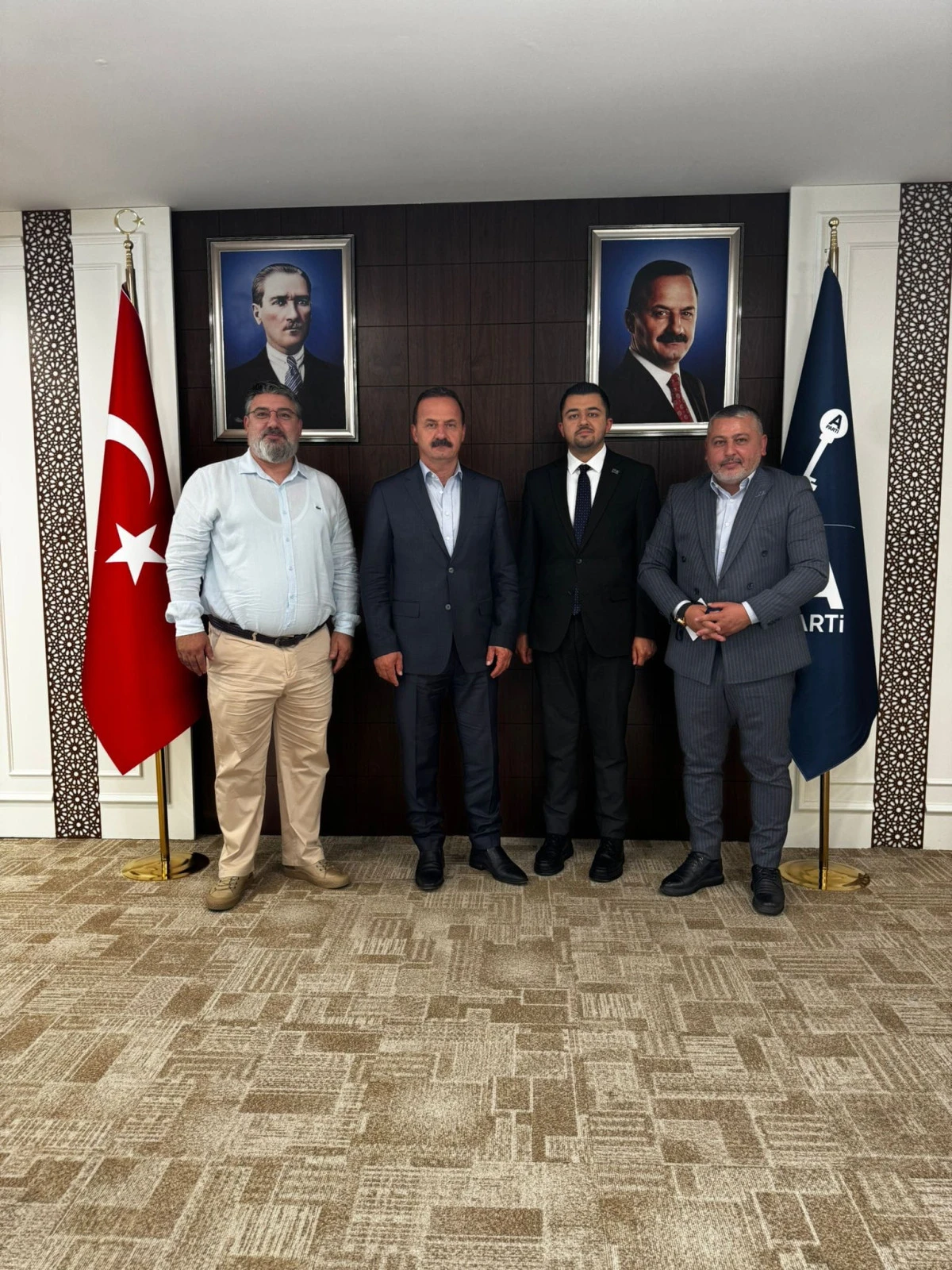 Anahtar Parti Manisa İl Başkanı Şakircan Din&ccedil;&rsquo;ten Genel Başkan Yavuz Ağıralioğlu&rsquo;na ziyaret