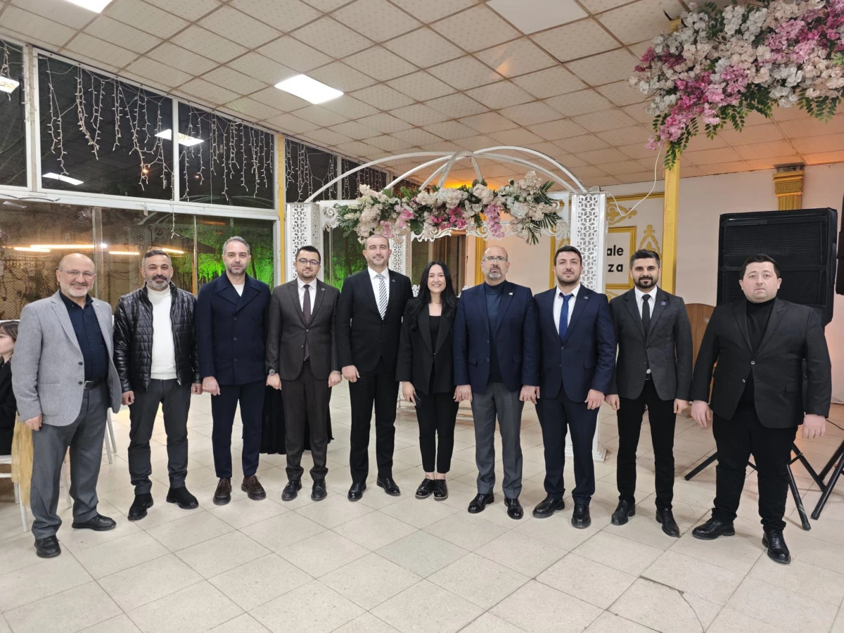 Anahtar Parti Yunusemre Teşkilatı İftarda Buluştu