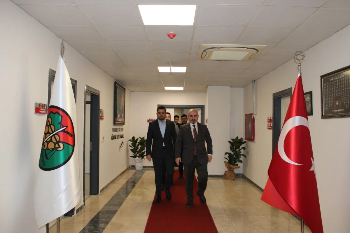 Anahtar Parti&rsquo;den Baro Başkanı &Uuml;mit Rona&rsquo;ya Hayırlı Olsun Ziyareti
