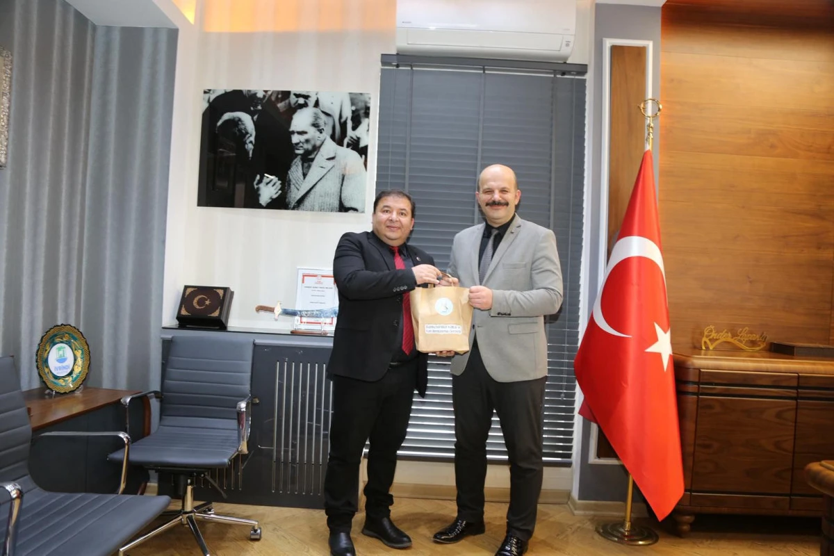 BALDEF Ocak Ayı Toplantısına Manisa Balıkesirliler K&uuml;lt&uuml;r ve Yardımlaşma Derneği Başkanı M&uuml;min Şafak katıldı