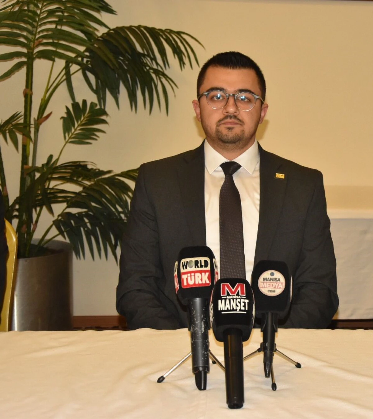 BAŞKAN ŞAKİRCAN DİN&Ccedil; &ldquo;BOR&Ccedil;LA AYAKTA KALAN EKONOMİ ALARM VERİYOR: T&Uuml;RKİYE FİNANSAL KIRILGANLIK EŞİĞİNDE&rdquo;