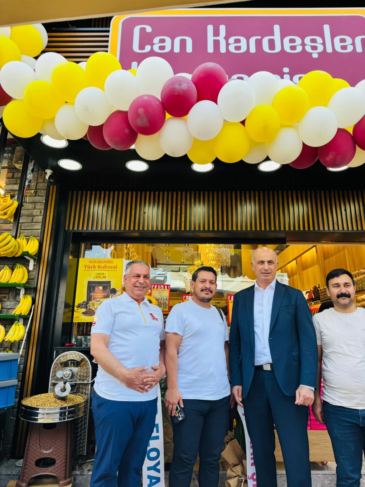 Can Kardeşler Kuruyemiş 54. Mağazasını Narlıdere’de hizmete açtı