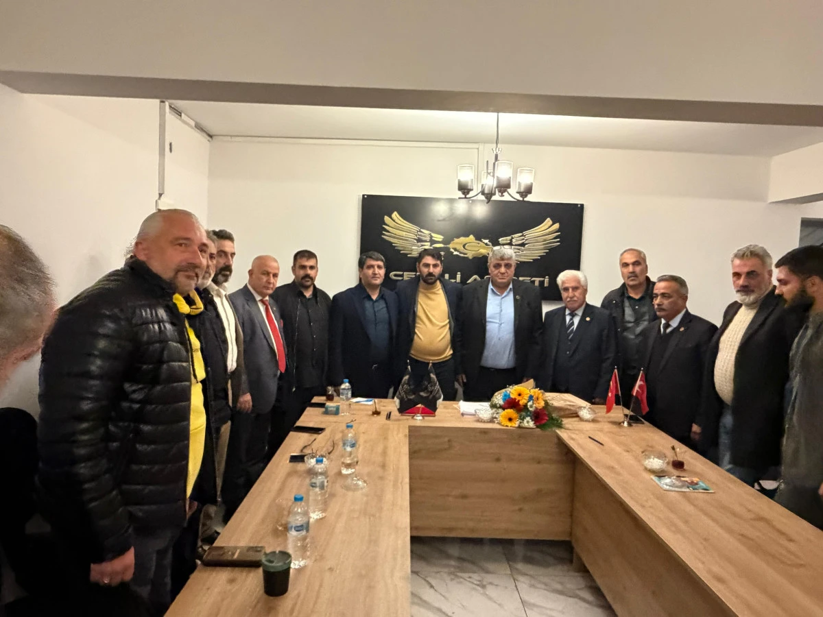 Erhan &Ccedil;avdarlı&rsquo;dan Celali Derneği&rsquo;ne Ziyaret