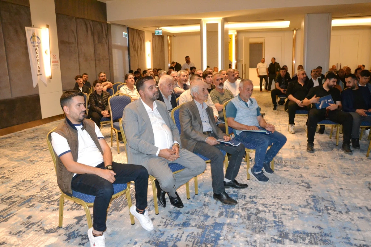 Gen&ccedil; Akarlar Exclusive Life ve KYK Yapı Kimyasalları&rsquo;ndan Ustalara &Ouml;zel Seminer
