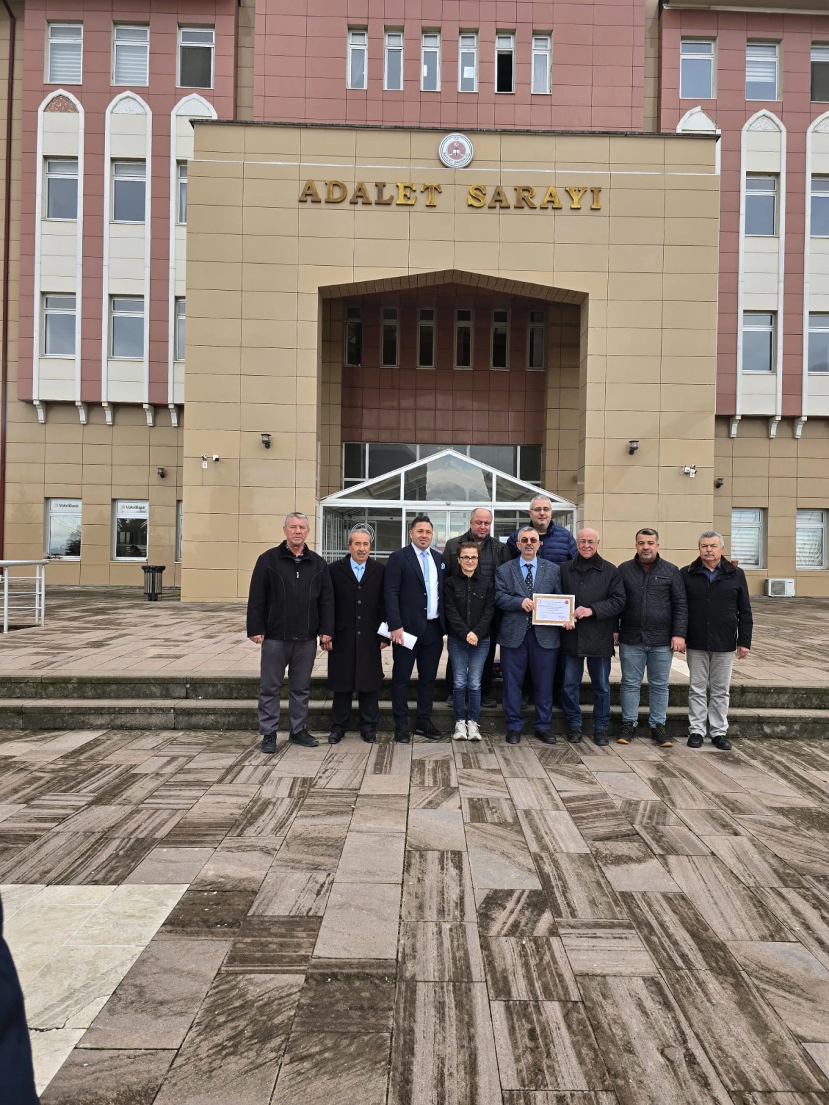 Levent Pirin&ccedil;ciler Mazbatasını Aldı, G&ouml;reve Resmen Başladı