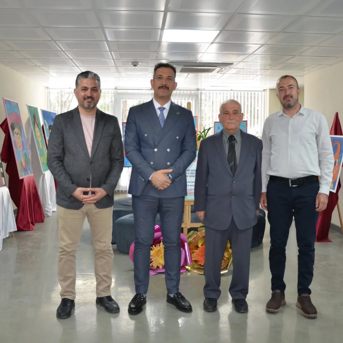 Manisa &Ccedil;ukurovalılar Derneği&rsquo;nden İl Milli Eğitim M&uuml;d&uuml;r&uuml; Uğurelli&rsquo;ye Ziyaret