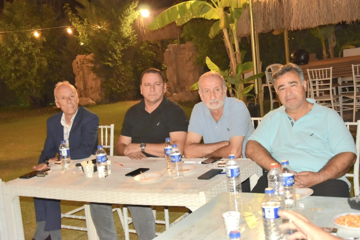 MANİSA DOSTLAR MECLİSİ 5. SEZON PERDESİNİ A&Ccedil;IYOR