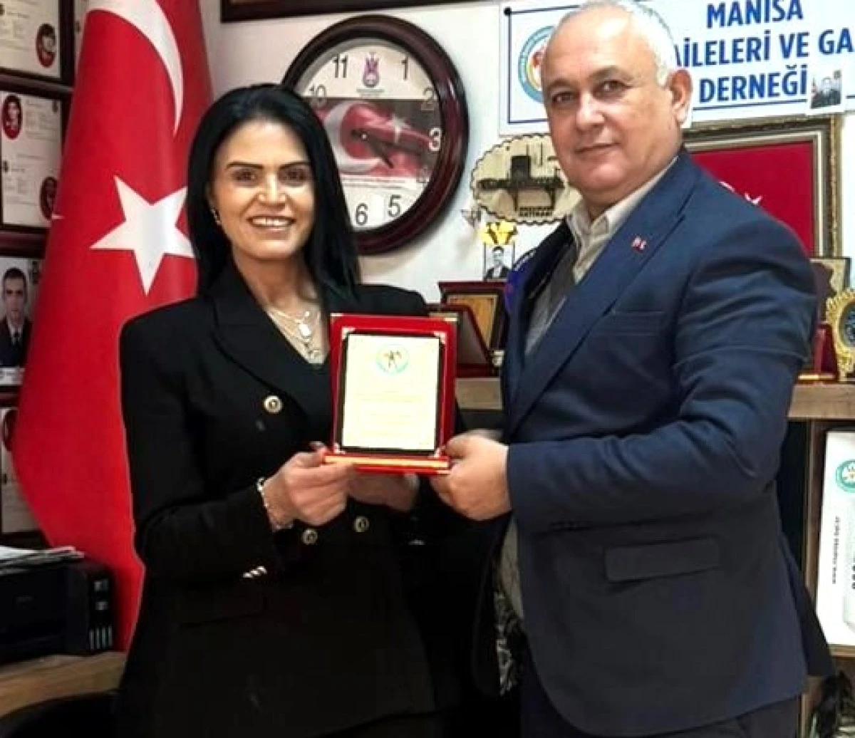 Manisa Şehit Aileleri ve Gaziler Derneği’nde Görev Değişimi