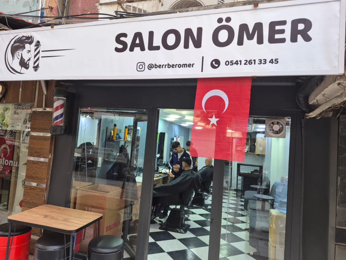Manisa&rsquo;da Berber &Ouml;mer &Ouml;z&rsquo;den &Ouml;rnek Dayanışma: Askıda Tıraş D&ouml;nemi