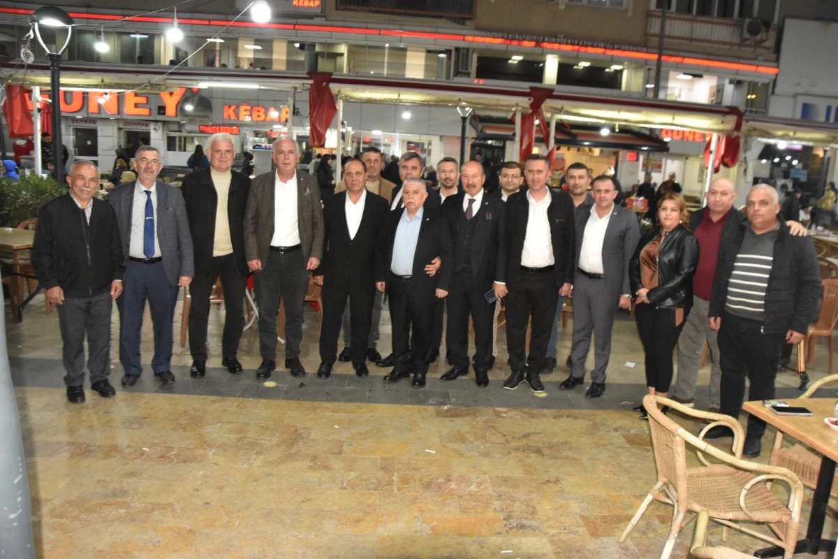 Saadet Partisi Saruhanlı İl&ccedil;e Başkanı Sezai Zeytinli'den   Oda Başkanlarına  İftar Yemeği 