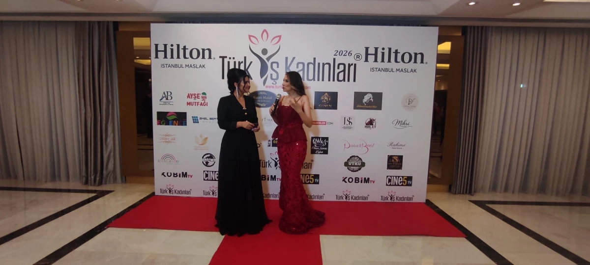 T&uuml;rk İş Kadınları T&ouml;reninde Manisalı İş Kadını Emel Sertel&rsquo;e &Ouml;d&uuml;l