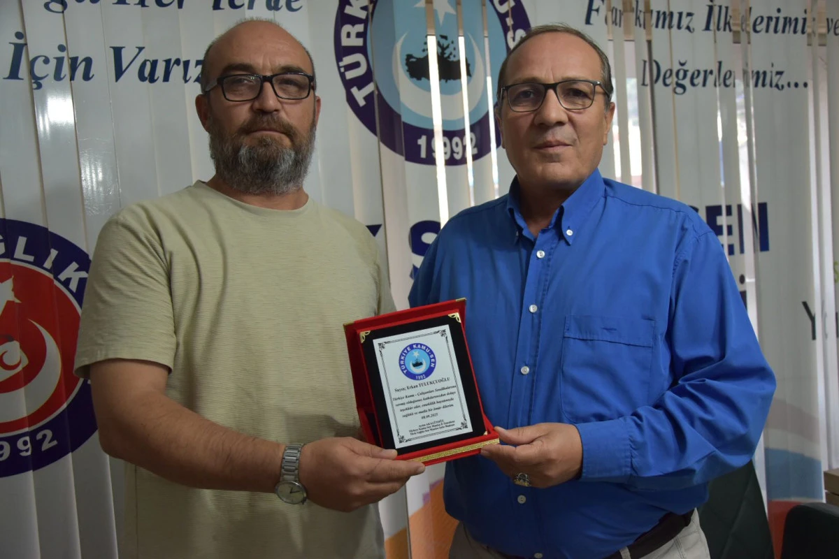 Türkiye Kamu-Sen Manisa’da Vefa Buluşması: Tulukçuoğlu’na Plaketli Veda